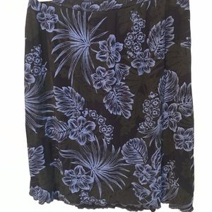 Beautiful vintage skirt! Size large ✨